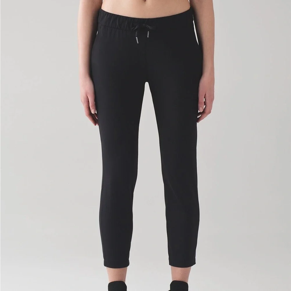 Lululemon‎ Lululemon On The Fly Pant *28